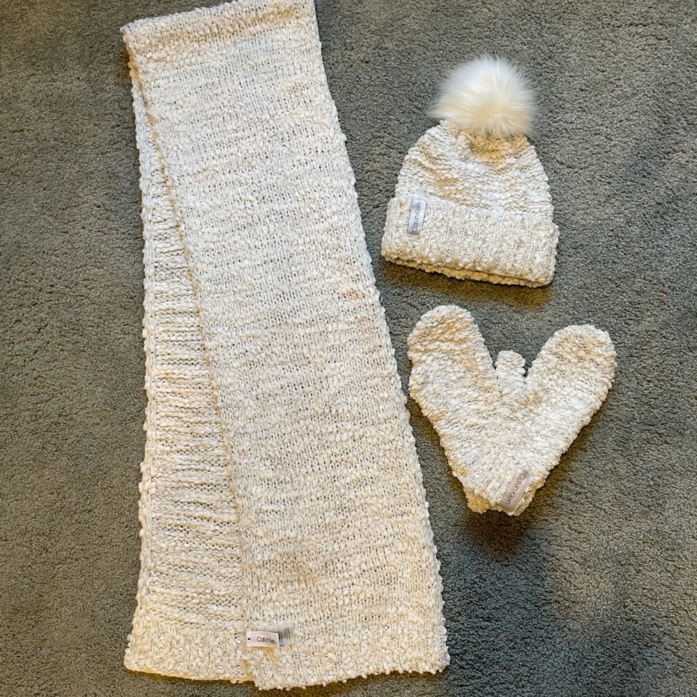 •Calvin Klein• Winter Set